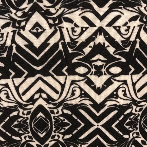 LuLaRoe Randy Top - Picture 2 of 4